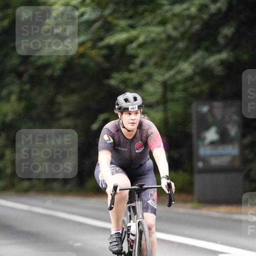 14.09.2025 - Stadtparktriathlon Michael Burmester http://msf.ph/oto/8908673 14.09.2025 09:39:56 Radfahren 387 meine-sportfotos.de