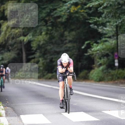14.09.2025 - Stadtparktriathlon Michael Burmester http://msf.ph/oto/8908684 14.09.2025 09:40:13 Radfahren 454, 464, 473, 481, 482 meine-sportfotos.de