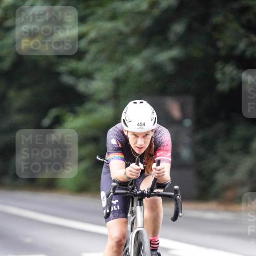 14.09.2025 - Stadtparktriathlon Michael Burmester http://msf.ph/oto/8908688 14.09.2025 09:40:14 Radfahren 454, 464, 473, 481, 482 meine-sportfotos.de