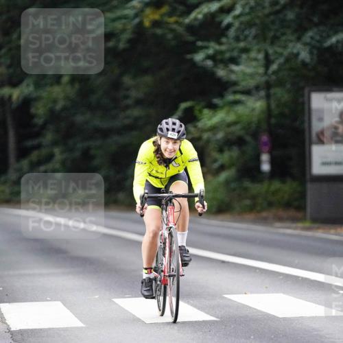 14.09.2025 - Stadtparktriathlon Michael Burmester http://msf.ph/oto/8908721 14.09.2025 09:41:00 Radfahren 420, 442, 452, 469, 472, 503 meine-sportfotos.de