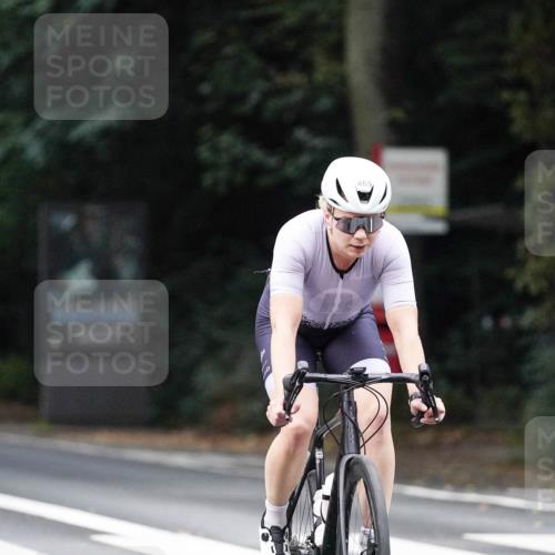 14.09.2025 - Stadtparktriathlon Michael Burmester http://msf.ph/oto/8908730 14.09.2025 09:41:09 Radfahren 439, 452, 459, 469, 472, 503 meine-sportfotos.de