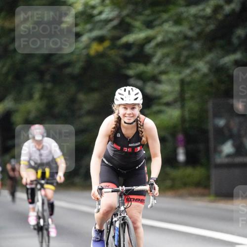 14.09.2025 - Stadtparktriathlon Michael Burmester http://msf.ph/oto/8908765 14.09.2025 09:42:41 Radfahren 445, 463, 466, 477, 478, 487, 506 meine-sportfotos.de