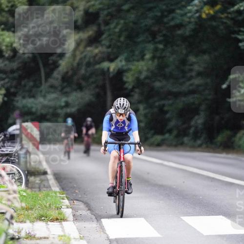 14.09.2025 - Stadtparktriathlon Michael Burmester http://msf.ph/oto/8908804 14.09.2025 09:46:34 Radfahren 458, 468, 499 meine-sportfotos.de