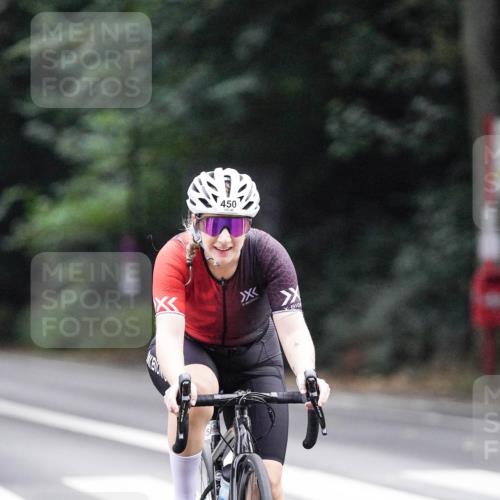 14.09.2025 - Stadtparktriathlon Michael Burmester http://msf.ph/oto/8908819 14.09.2025 09:47:08 Radfahren 450, 464, 482 meine-sportfotos.de