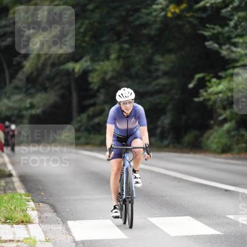 14.09.2025 - Stadtparktriathlon Michael Burmester http://msf.ph/oto/8908825 14.09.2025 09:47:14 Radfahren 450, 464, 482 meine-sportfotos.de