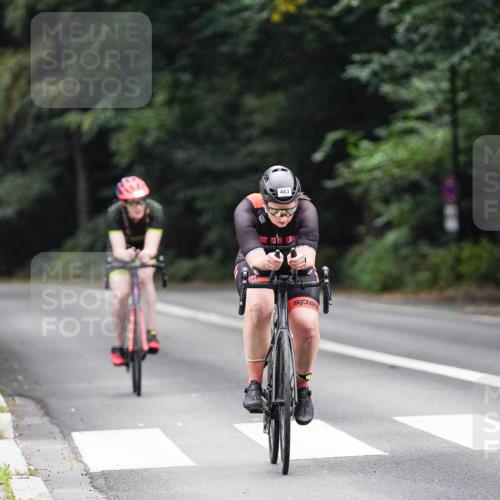 14.09.2025 - Stadtparktriathlon Michael Burmester http://msf.ph/oto/8908844 14.09.2025 09:47:44 Radfahren 483, 488 meine-sportfotos.de