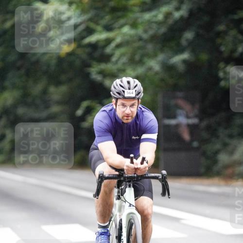 14.09.2025 - Stadtparktriathlon Michael Burmester http://msf.ph/oto/8908864 14.09.2025 09:48:12 Radfahren 442, 455, 548, 564 meine-sportfotos.de