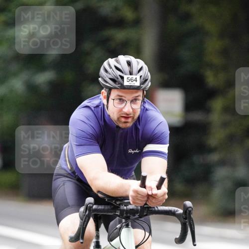 14.09.2025 - Stadtparktriathlon Michael Burmester http://msf.ph/oto/8908865 14.09.2025 09:48:13 Radfahren 442, 548, 564 meine-sportfotos.de