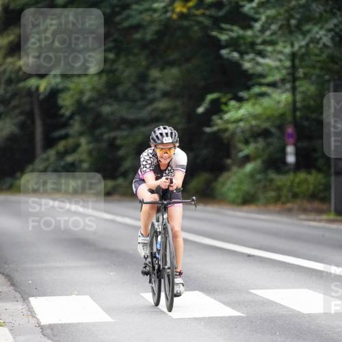 14.09.2025 - Stadtparktriathlon Michael Burmester http://msf.ph/oto/8908874 14.09.2025 09:48:35 Radfahren 439, 472 meine-sportfotos.de