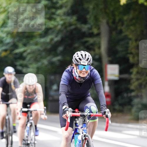 14.09.2025 - Stadtparktriathlon Michael Burmester http://msf.ph/oto/8908899 14.09.2025 09:50:36 Radfahren 465, 477, 537, 545, 547 meine-sportfotos.de