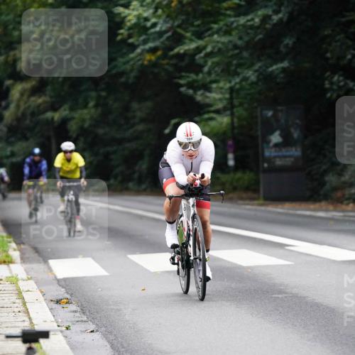 14.09.2025 - Stadtparktriathlon Michael Burmester http://msf.ph/oto/8908905 14.09.2025 09:50:50 Radfahren 498, 594, 604, 610 meine-sportfotos.de