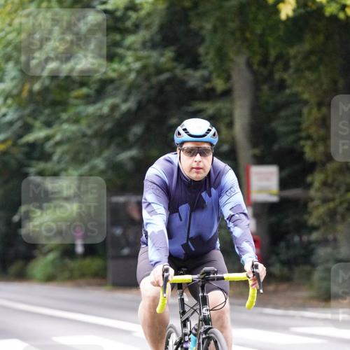 14.09.2025 - Stadtparktriathlon Michael Burmester http://msf.ph/oto/8908912 14.09.2025 09:50:54 Radfahren 504, 563, 594, 604, 610 meine-sportfotos.de