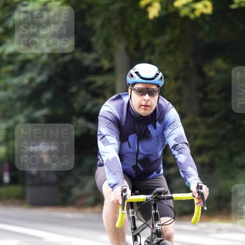 14.09.2025 - Stadtparktriathlon Michael Burmester http://msf.ph/oto/8908914 14.09.2025 09:50:55 Radfahren 504, 563, 580, 594, 604, 610 meine-sportfotos.de