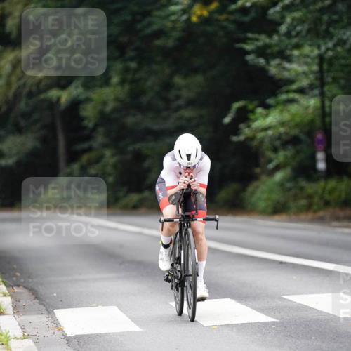 14.09.2025 - Stadtparktriathlon Michael Burmester http://msf.ph/oto/8908927 14.09.2025 09:51:17 Radfahren 597 meine-sportfotos.de