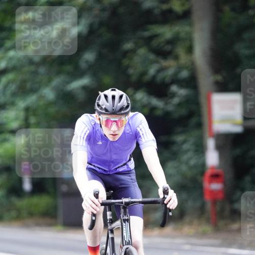 14.09.2025 - Stadtparktriathlon Michael Burmester http://msf.ph/oto/8908930 14.09.2025 09:51:34 Radfahren 512, 533, 570 meine-sportfotos.de