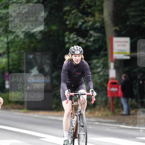 14.09.2025 - Stadtparktriathlon Michael Burmester http://msf.ph/oto/8908948 14.09.2025 09:52:02 Radfahren 456, 541, 583 meine-sportfotos.de