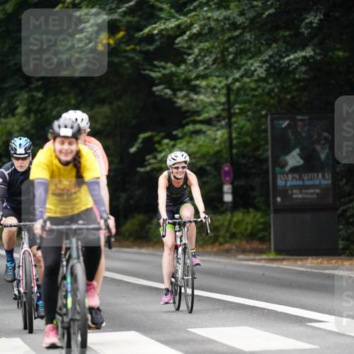 14.09.2025 - Stadtparktriathlon Michael Burmester http://msf.ph/oto/8908975 14.09.2025 09:53:07 Radfahren 485, 577, 606, 609, 616 meine-sportfotos.de