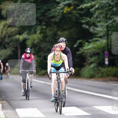 14.09.2025 - Stadtparktriathlon Michael Burmester http://msf.ph/oto/8908994 14.09.2025 09:53:33 Radfahren 500, 529, 544, 585 meine-sportfotos.de