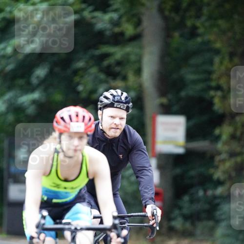 14.09.2025 - Stadtparktriathlon Michael Burmester http://msf.ph/oto/8908997 14.09.2025 09:53:35 Radfahren 500, 524, 529, 544, 585 meine-sportfotos.de