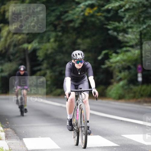14.09.2025 - Stadtparktriathlon Michael Burmester http://msf.ph/oto/8909046 14.09.2025 09:54:50 Radfahren 561, 567, 595 meine-sportfotos.de
