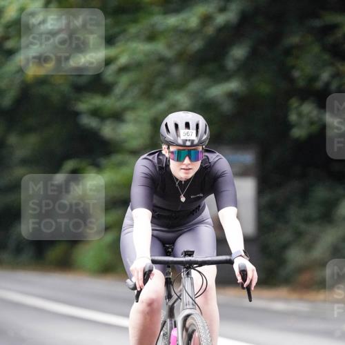14.09.2025 - Stadtparktriathlon Michael Burmester http://msf.ph/oto/8909047 14.09.2025 09:54:51 Radfahren 561, 567, 595 meine-sportfotos.de
