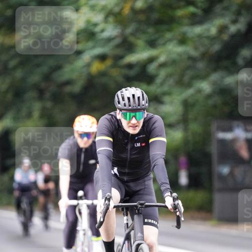 14.09.2025 - Stadtparktriathlon Michael Burmester http://msf.ph/oto/8909053 14.09.2025 09:55:05 Radfahren 530, 554, 555, 578, 602 meine-sportfotos.de
