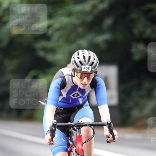 14.09.2025 - Stadtparktriathlon Michael Burmester http://msf.ph/oto/8909077 14.09.2025 09:55:25 Radfahren 450, 458, 534, 536, 546, 557 meine-sportfotos.de