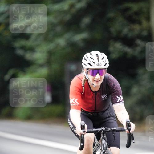 14.09.2025 - Stadtparktriathlon Michael Burmester http://msf.ph/oto/8909082 14.09.2025 09:55:29 Radfahren 450, 458, 546, 557 meine-sportfotos.de