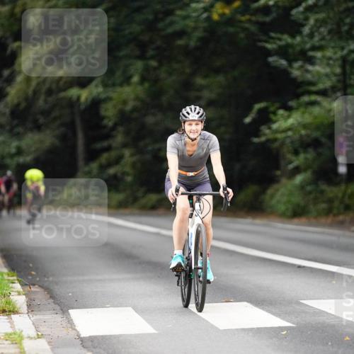 14.09.2025 - Stadtparktriathlon Michael Burmester http://msf.ph/oto/8909102 14.09.2025 09:56:06 Radfahren 521, 522, 593 meine-sportfotos.de