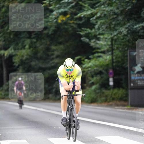 14.09.2025 - Stadtparktriathlon Michael Burmester http://msf.ph/oto/8909107 14.09.2025 09:56:12 Radfahren 521, 531, 593, 615 meine-sportfotos.de