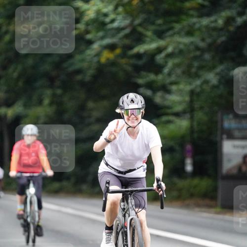 14.09.2025 - Stadtparktriathlon Michael Burmester http://msf.ph/oto/8909137 14.09.2025 09:57:10 Radfahren 542, 586, 588, 605 meine-sportfotos.de