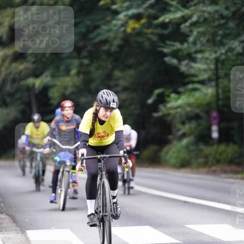 14.09.2025 - Stadtparktriathlon Michael Burmester http://msf.ph/oto/8909145 14.09.2025 09:57:16 Radfahren 542, 562, 586, 588, 594, 597, 605 meine-sportfotos.de