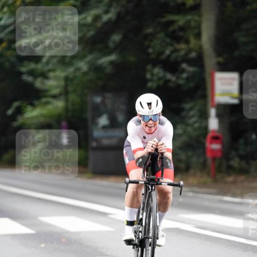 14.09.2025 - Stadtparktriathlon Michael Burmester http://msf.ph/oto/8909152 14.09.2025 09:57:21 Radfahren 446, 562, 588, 594, 597, 605 meine-sportfotos.de