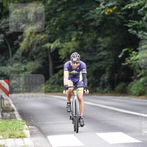 14.09.2025 - Stadtparktriathlon Michael Burmester http://msf.ph/oto/8909164 14.09.2025 09:58:27 Radfahren 590 meine-sportfotos.de