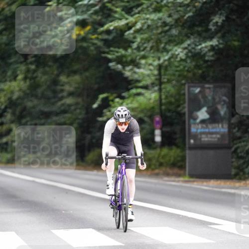 14.09.2025 - Stadtparktriathlon Michael Burmester http://msf.ph/oto/8909178 14.09.2025 09:58:59 Radfahren 537, 549, 599, 604, 617 meine-sportfotos.de