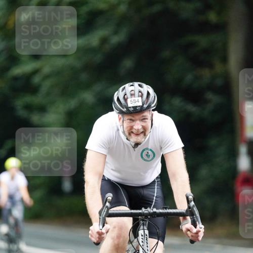 14.09.2025 - Stadtparktriathlon Michael Burmester http://msf.ph/oto/8909187 14.09.2025 09:59:26 Radfahren 558, 580, 584 meine-sportfotos.de