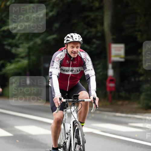 14.09.2025 - Stadtparktriathlon Michael Burmester http://msf.ph/oto/8909229 14.09.2025 10:01:06 Radfahren 528, 533, 548, 550, 606, 614, 616, 620 meine-sportfotos.de