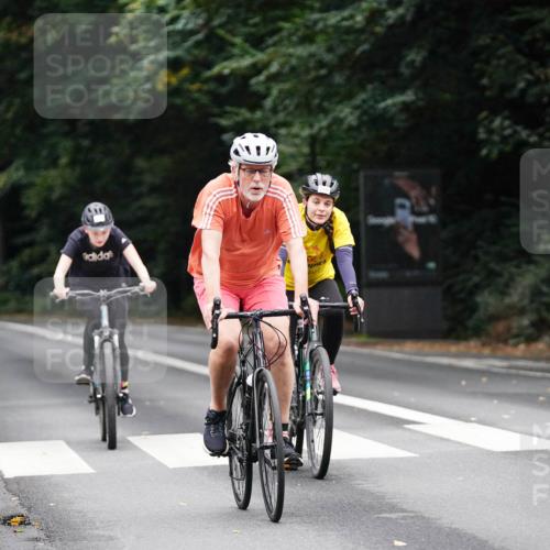 14.09.2025 - Stadtparktriathlon Michael Burmester http://msf.ph/oto/8909230 14.09.2025 10:01:07 Radfahren 528, 533, 548, 550, 606, 614, 616, 620 meine-sportfotos.de