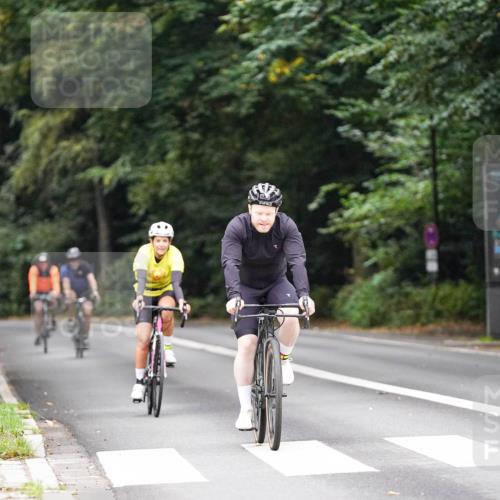 14.09.2025 - Stadtparktriathlon Michael Burmester http://msf.ph/oto/8909241 14.09.2025 10:01:19 Radfahren 575, 585, 587, 607, 609 meine-sportfotos.de