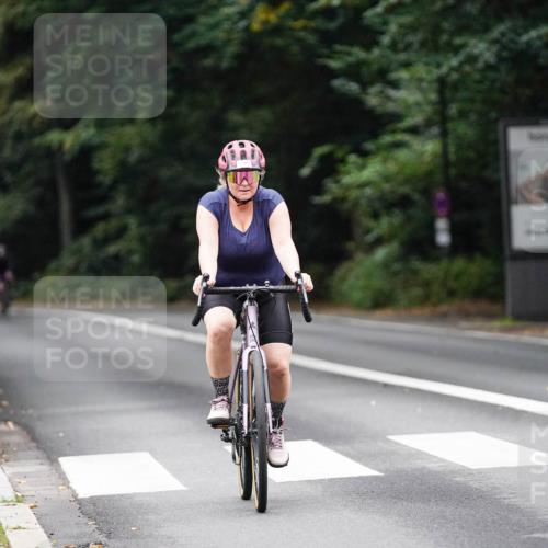 14.09.2025 - Stadtparktriathlon Michael Burmester http://msf.ph/oto/8909259 14.09.2025 10:01:51 Radfahren 523, 577, 596 meine-sportfotos.de