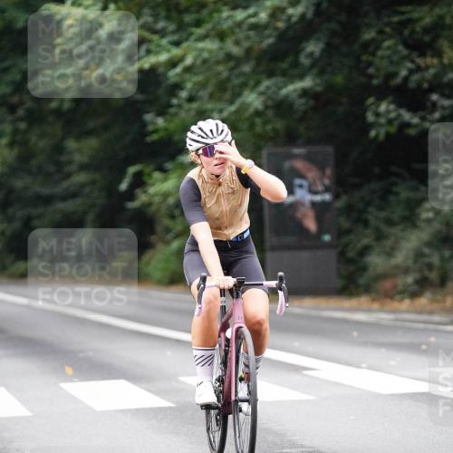 14.09.2025 - Stadtparktriathlon Michael Burmester http://msf.ph/oto/8909269 14.09.2025 10:02:03 Radfahren 529, 544, 595, 660 meine-sportfotos.de