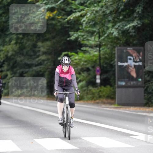 14.09.2025 - Stadtparktriathlon Michael Burmester http://msf.ph/oto/8909273 14.09.2025 10:02:08 Radfahren 525, 529, 544, 551, 660 meine-sportfotos.de