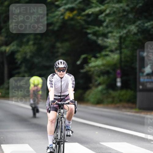 14.09.2025 - Stadtparktriathlon Michael Burmester http://msf.ph/oto/8909287 14.09.2025 10:02:25 Radfahren 515, 555, 559, 561, 573, 593 meine-sportfotos.de