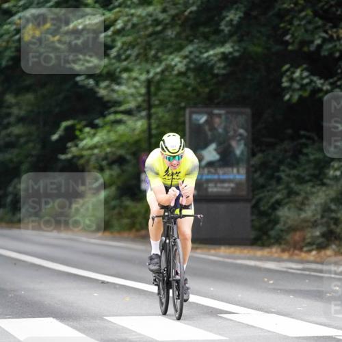 14.09.2025 - Stadtparktriathlon Michael Burmester http://msf.ph/oto/8909288 14.09.2025 10:02:27 Radfahren 514, 515, 555, 559, 561, 573, 593 meine-sportfotos.de