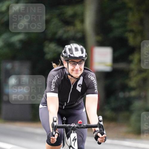14.09.2025 - Stadtparktriathlon Michael Burmester http://msf.ph/oto/8909296 14.09.2025 10:02:42 Radfahren 571 meine-sportfotos.de