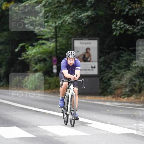 14.09.2025 - Stadtparktriathlon Michael Burmester http://msf.ph/oto/8909306 14.09.2025 10:03:13 Radfahren 532, 564, 597 meine-sportfotos.de