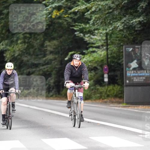 14.09.2025 - Stadtparktriathlon Michael Burmester http://msf.ph/oto/8909323 14.09.2025 10:03:35 Radfahren 534, 589, 611 meine-sportfotos.de