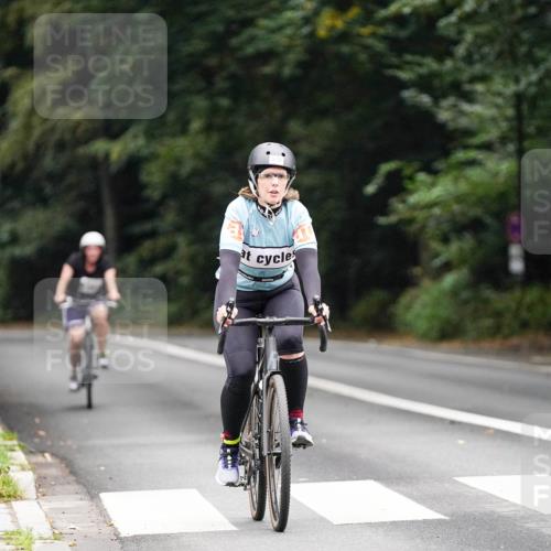 14.09.2025 - Stadtparktriathlon Michael Burmester http://msf.ph/oto/8909336 14.09.2025 10:04:08 Radfahren 511, 578 meine-sportfotos.de