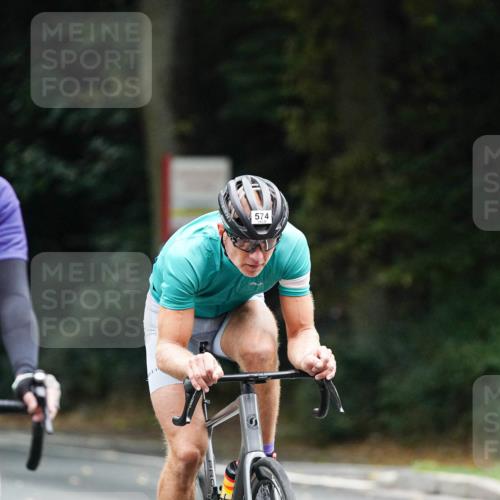 14.09.2025 - Stadtparktriathlon Michael Burmester http://msf.ph/oto/8909351 14.09.2025 10:04:46 Radfahren 521, 522, 531, 557, 566, 574, 619 meine-sportfotos.de