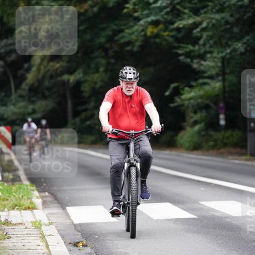 14.09.2025 - Stadtparktriathlon Michael Burmester http://msf.ph/oto/8909363 14.09.2025 10:04:58 Radfahren 536, 557, 567, 598 meine-sportfotos.de